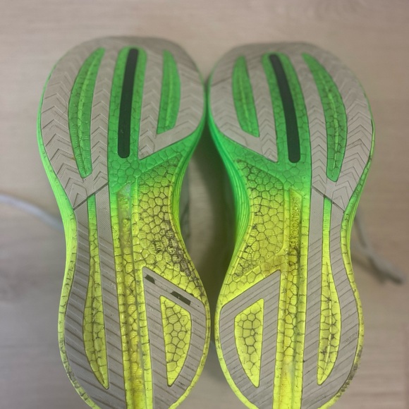 Women’s Saucony Endorphin Speed 3 Slime/White Size 9 - Picture 7 of 7